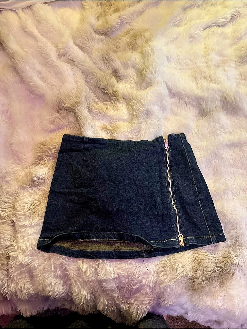 FOREVER 21 Mini Skirt in Black & Green Size Small Like New